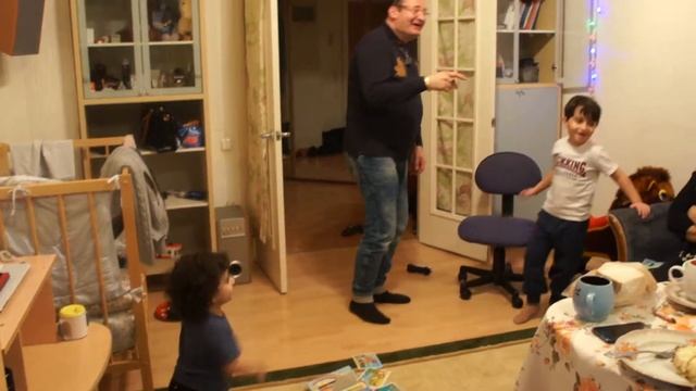 танцуют классно хаха я сидел смеялся (С) смотреть онлайн