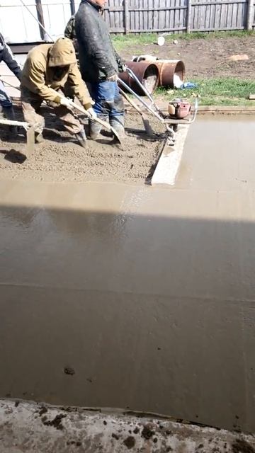 Выравнивание бетона виброрейкой смотреть онлайн