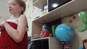 Моё день рождения просто супер!!!Мама одела платье ,но ?