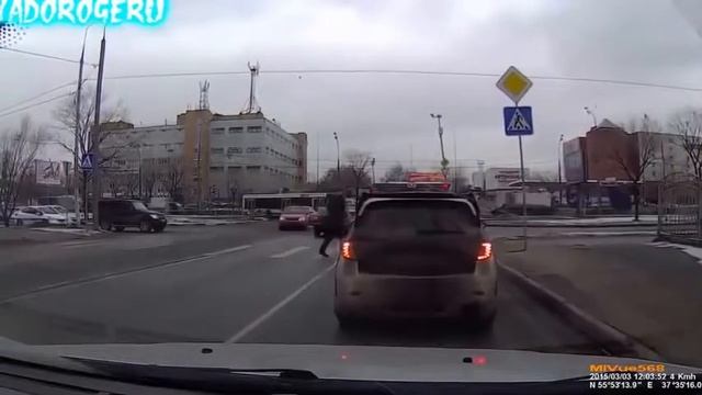 Подборка приколов За рулем Апрель №4 2015 Compilation of fjokes Behind the wheel №4 смотреть онлайн