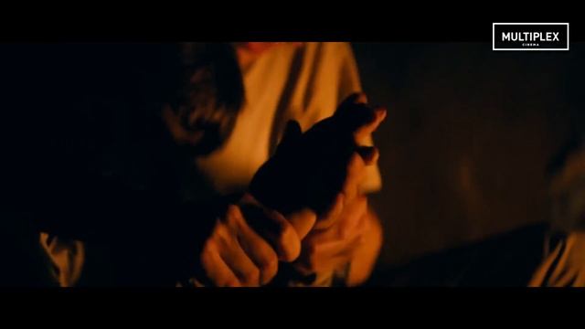 Людина - швейцарський ніж [трейлер] смотреть онлайн