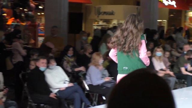 Детский показ мод в Детском Мире  08.03.2021.