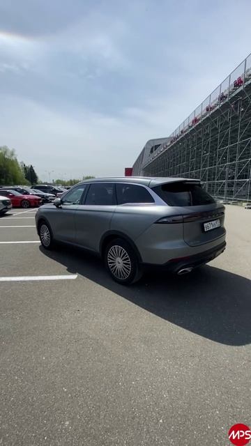 Chery Tiggo 9: большой флагман с мощным мотором, курс на Moscow Raceway! смотреть онлайн