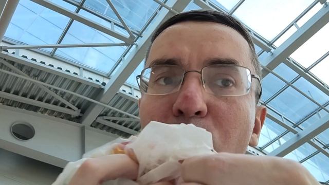 Римский бургер из Вкусно и Точка. Жесткий обзор.