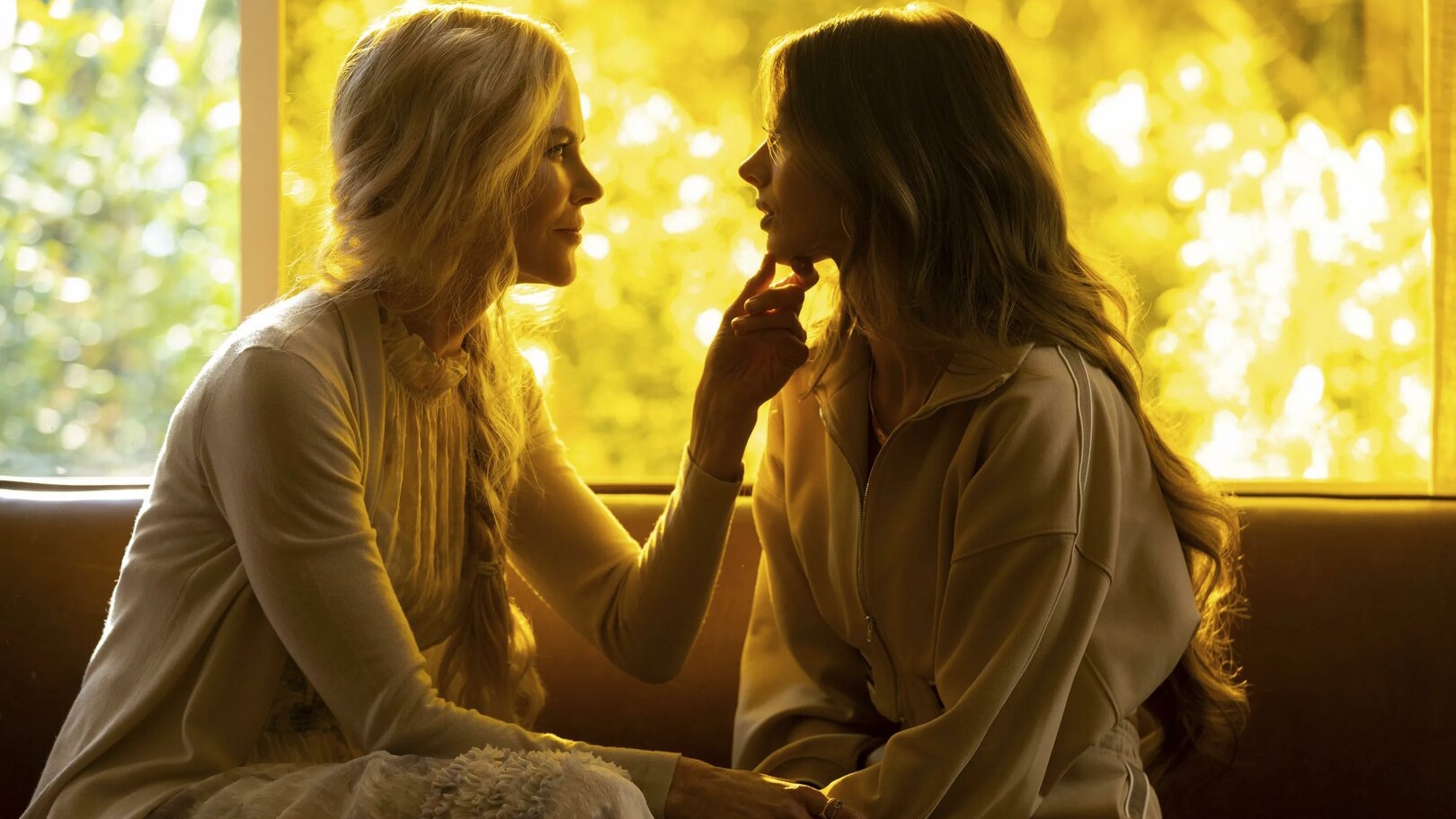 Девять совсем незнакомых людей (2 сезон) - Русский трейлер (2025) смотреть онлайн