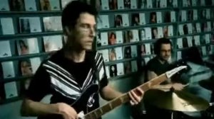 Песня ,,Смайл я иду по дорого и ботинок мне не жаль"