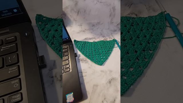 Урок в'язання гачком бандана, шарф, парео із бабусіног? смотреть онлайн