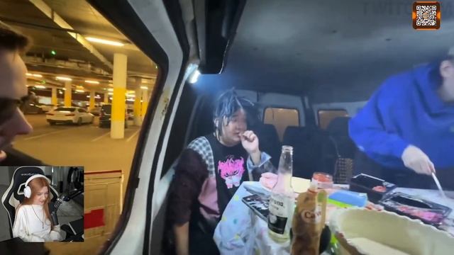 ГАЕЧКА ПОКАЗАЛА 18+  НА СТРИМЕ ПОКА СМОТРЕЛА Топ Момент?