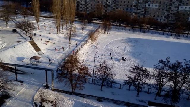 Пока снег лежит.