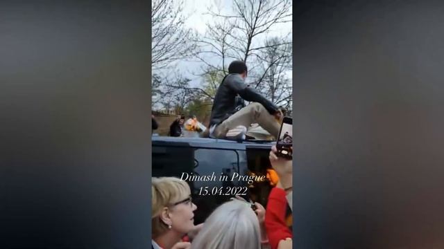 Димаш в Праге шокировал своим поступком Dears! Димаш на машине! Теплая встреча Димаша!