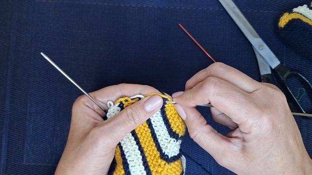 Тапочки -следочки спицами. смотреть онлайн