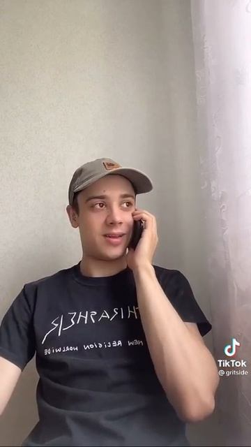 ДРУГ ЖМОТ, КОГДА ЗАНЯЛ 100₽. #вайн смотреть онлайн