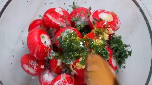 Избейте свою РЕДИСКУ - Так оригинально я еще не готовила! Битая маринованная редиска!