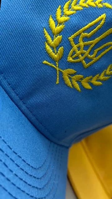 Вишивка логотипів на кепках @olympeks_branding