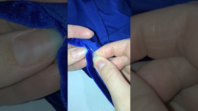 Потайной шов , обработка горловины, бархат