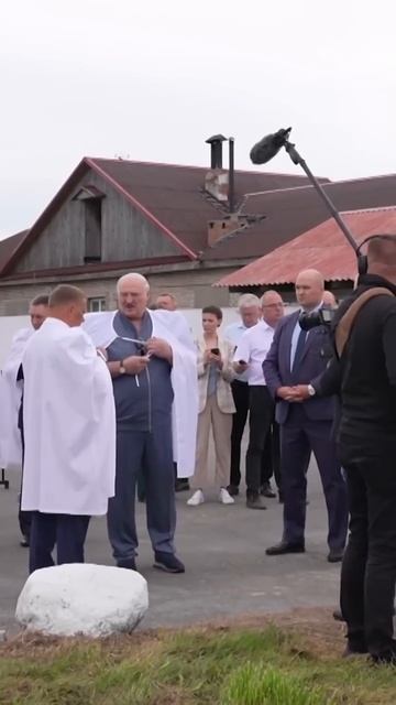 Лукашенко: Это мы привыкли: дворцы, дворцы! А животным дворцы не надо! #лукашенко #новости #политик