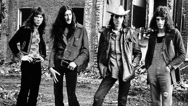 Группа Atomic Rooster