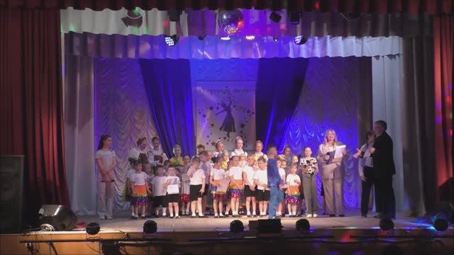 Отчетный концерт образцового худ. танцевального коллектива Утренняя звезда. Худ.рук.Светлана Лоос. смотреть онлайн