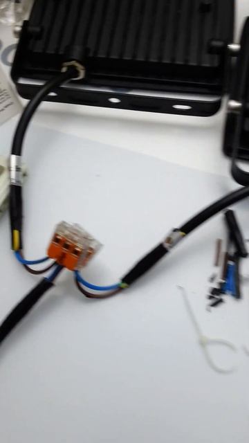 ahoot.ru * ПРОЖЕКТОРЫ ПЕРЕНОСНЫЕ РОЗЕТКАМИ #ремонт #отделк