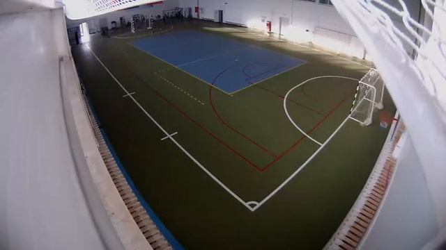 Забил ногой в баскетбольное кольцо