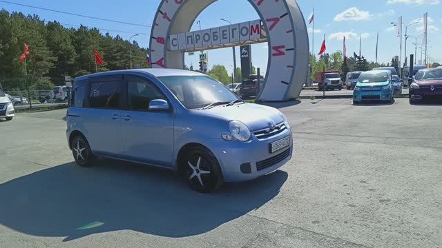 Toyota Sienta 1.5 CVT (110 л.с.) 2015 смотреть онлайн