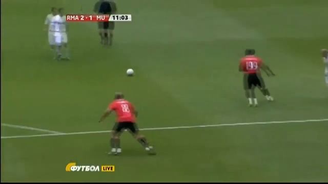 Гол в ворота от великолепного Фиго!