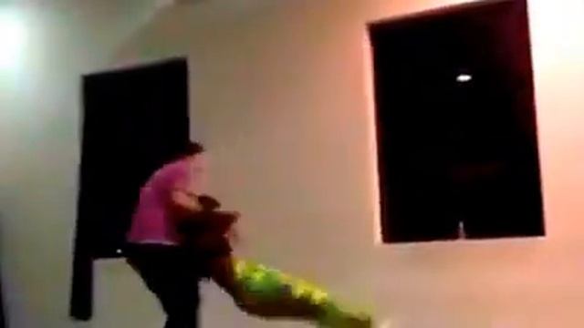 Акробатика Индийская Hustle  dance