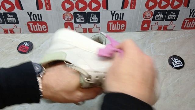 Белоснежная обувь после средства которым вы точно еще