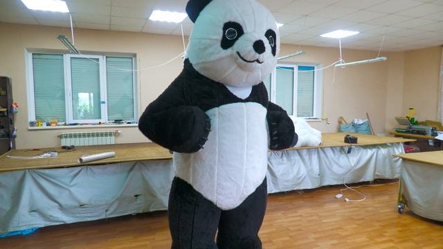 Inflatable Panda Suit. Надувной костюм Панда. Aufblasbarer Panda-Anzug. Наду