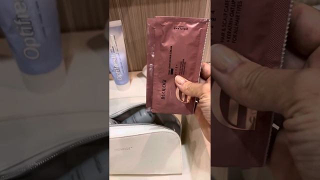 Что взять с собой в косметичку на море?