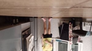 как кататься на кроссовках роликах с 4 колёсиками