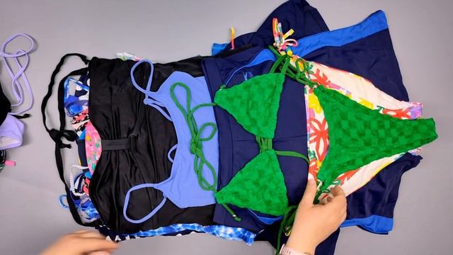 g-122 Купальники микс Cream. Лот 17296 10,4кг. 85ед. смотреть онлайн