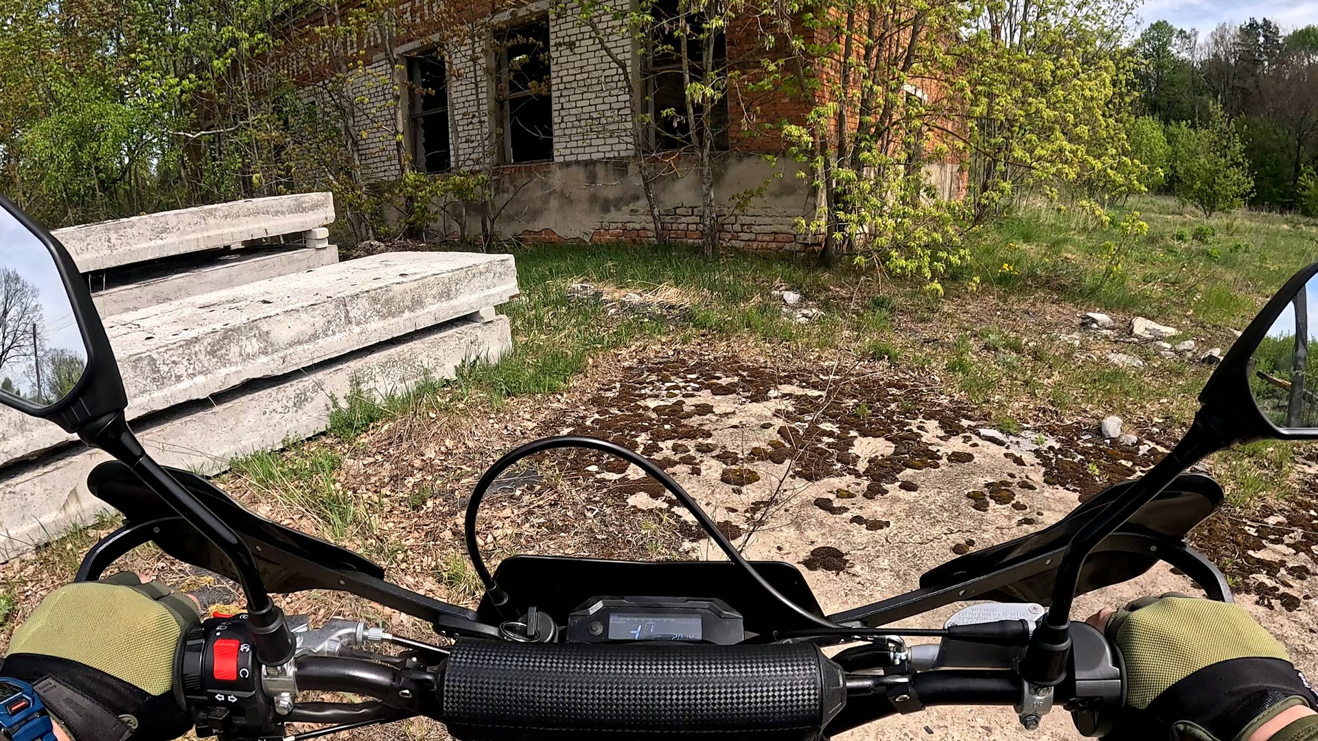 ⭕POV СТАРАЯ ЗАБРОШЕННАЯ ХОЗ ПОСТРОЙКА & БУДНИ МОТОЦИКЛА ПОЕЗДКА НА REGULMOTO CR-X PRO ✅