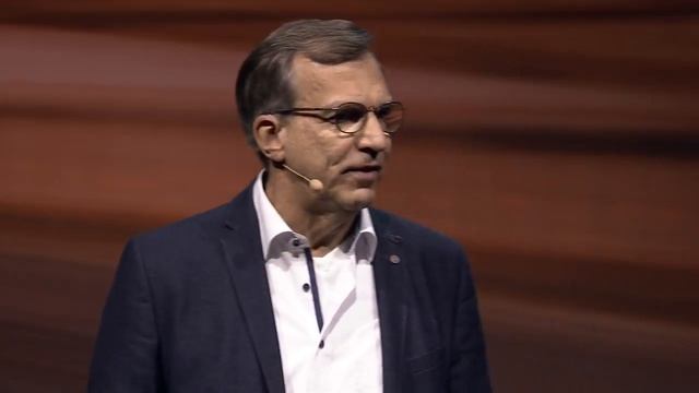 Вашему бизнесу точно нужен ИИ и вот почему | Филипп Герберт | TED