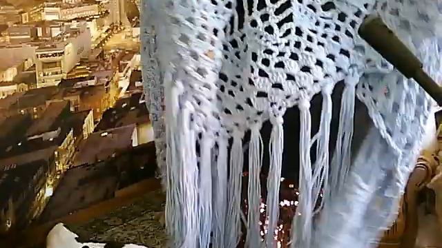 шаль крючком показ смотреть онлайн