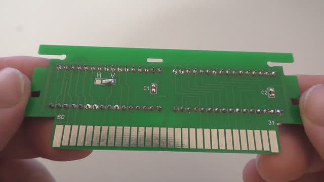 Fan8bit NROM - пайка 104ых конденсаторов в SMD корпусе 0805 на 0.1 мкФ для сборки картриджа Dendy смотреть онлайн