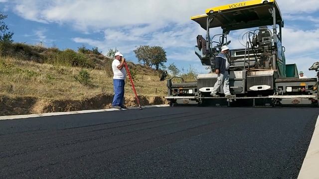Се асфалтираат улици во населба „Коњски дупки“