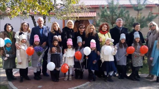 Мини-принцессы Киева поддержали благотворительный фестиваль смотреть онлайн