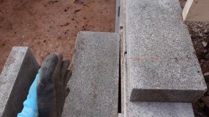 Как я построил удерживающую стену без опыта: траншеи, бетон и кирпичи в одном проекте