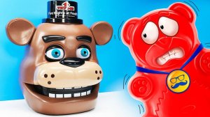 ЧТО В ГОЛОВЕ У МЕДВЕДЯ ФРЕДДИ ИЗ FNAF ???