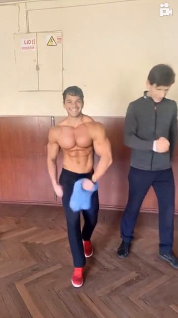 бицепс смотреть онлайн