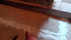Как убрать течь воды .трещина в бетоне.