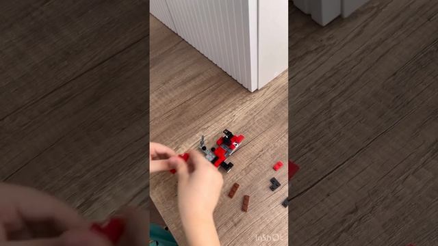 Костюм аниматроника Foxy из лего