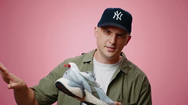 Это - новые кроссовки от DIADORA...