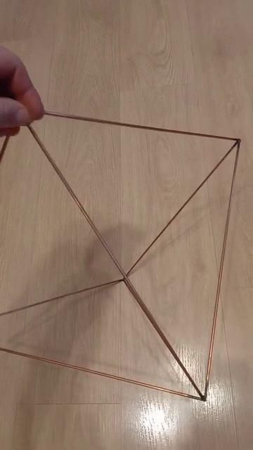 Пирамида сталь