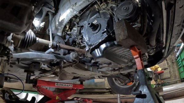 VOLKSWAGEN TIGUAN 2.0 TSI замена передней крышки двигателя