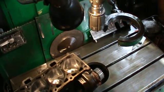 Способ Расточки Блока Цилиндров Машины под Зеркало смотреть онлайн