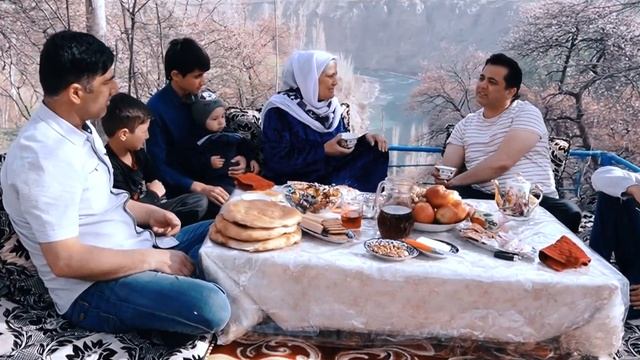 Эркин Одинаев-Дехаи ман буи МОДАР мекунад Клип 2020 / Erkin Odinaev - Dehai Man Klip 2020