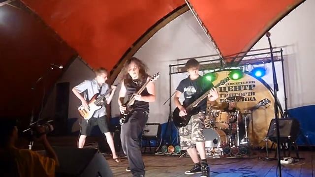 Крылья Небес (г.Херсон) - Крылья (live Железный Порт) смотреть онлайн