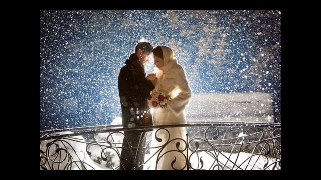 Снег кружится